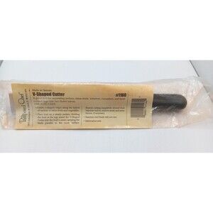 NEW Pampered Chef V-Shaped Cutter #1160 Retired 8" Sealed Fruit